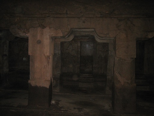 Kuranganilmuttam – Kal-Mandakam Cave Temple