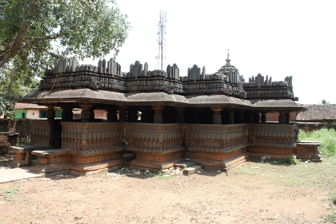 Tilavalli – Santeshvar Temple