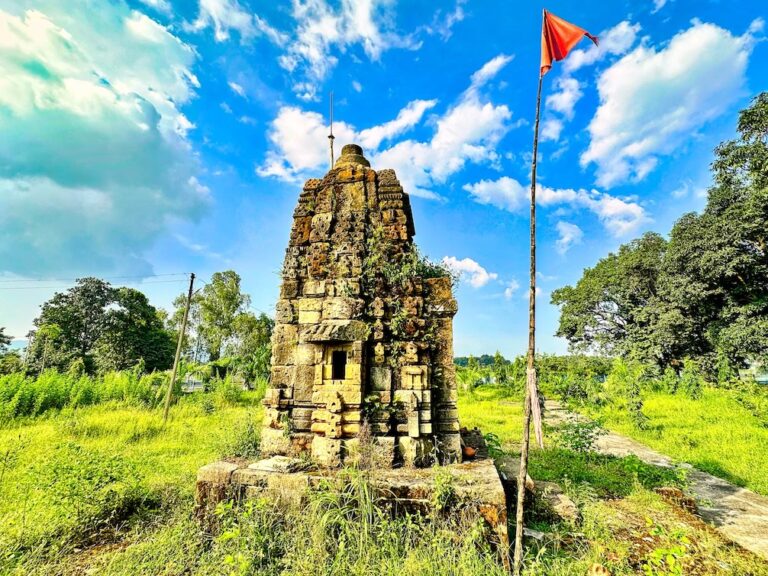 Maharanipur – Deur Temple